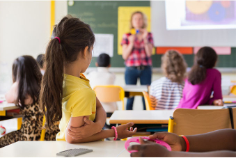 image illustrant une salle de classe